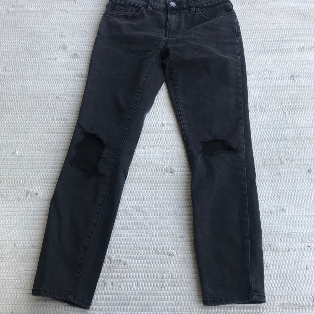 VANS 3/26 Black Ankle Stretch Jeans knee holes